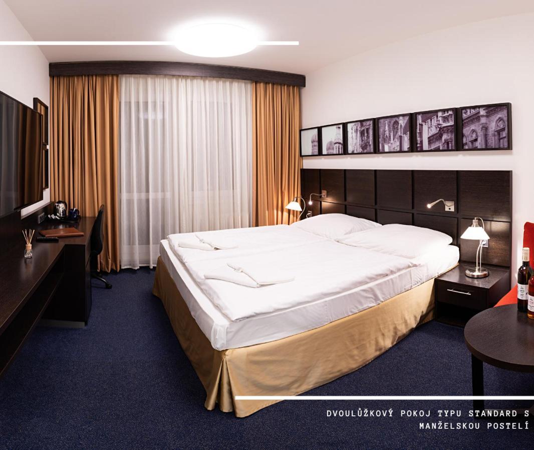 Hotel Kamzik *** Мала Моравка Екстер'єр фото