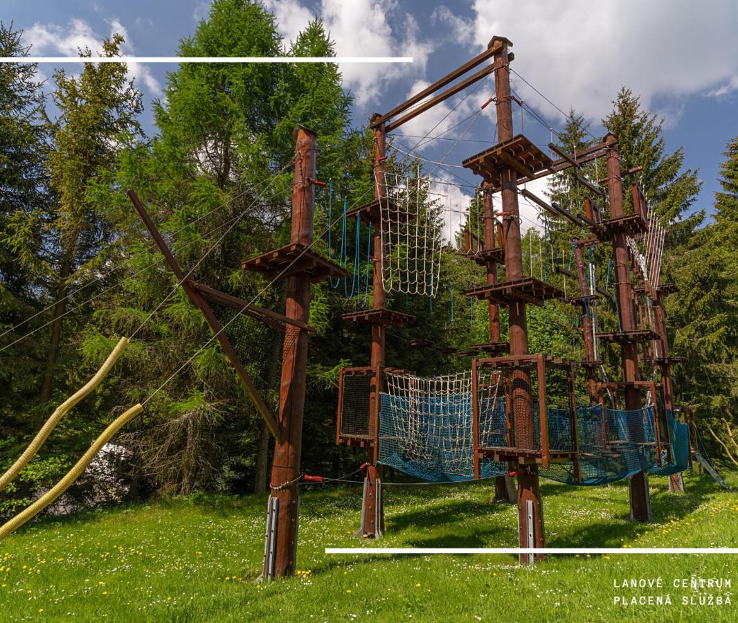 Hotel Kamzik *** Мала Моравка Екстер'єр фото